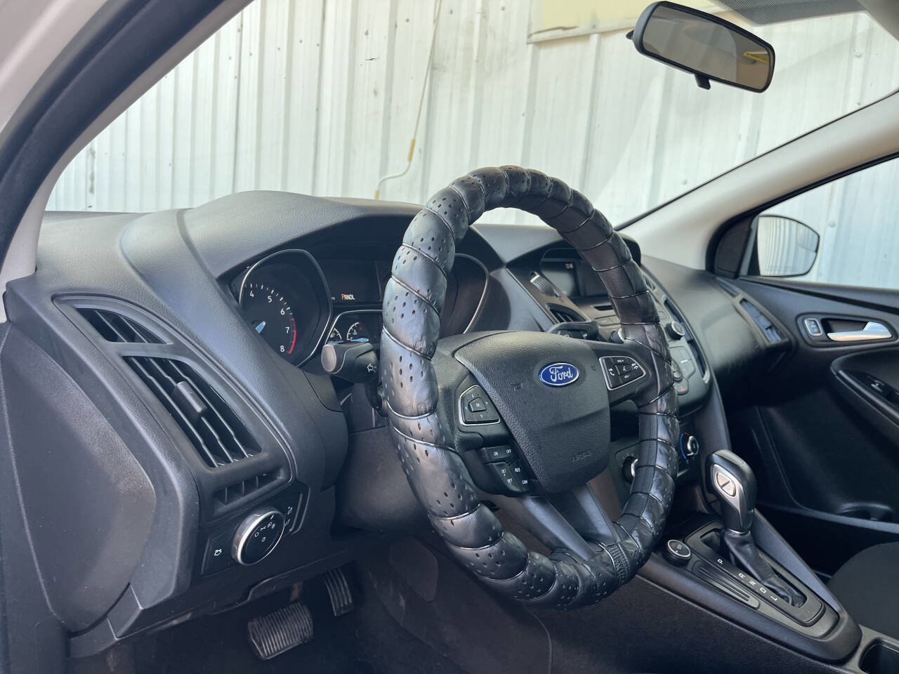 Used 2015 Ford Focus SE image 11