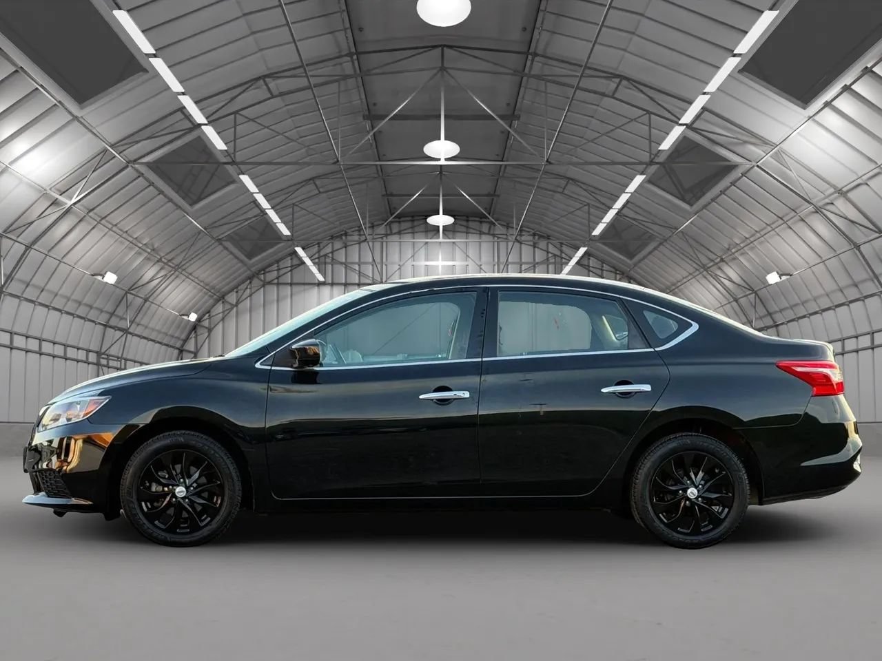 Used 2018 Nissan Sentra SV FWD image 4