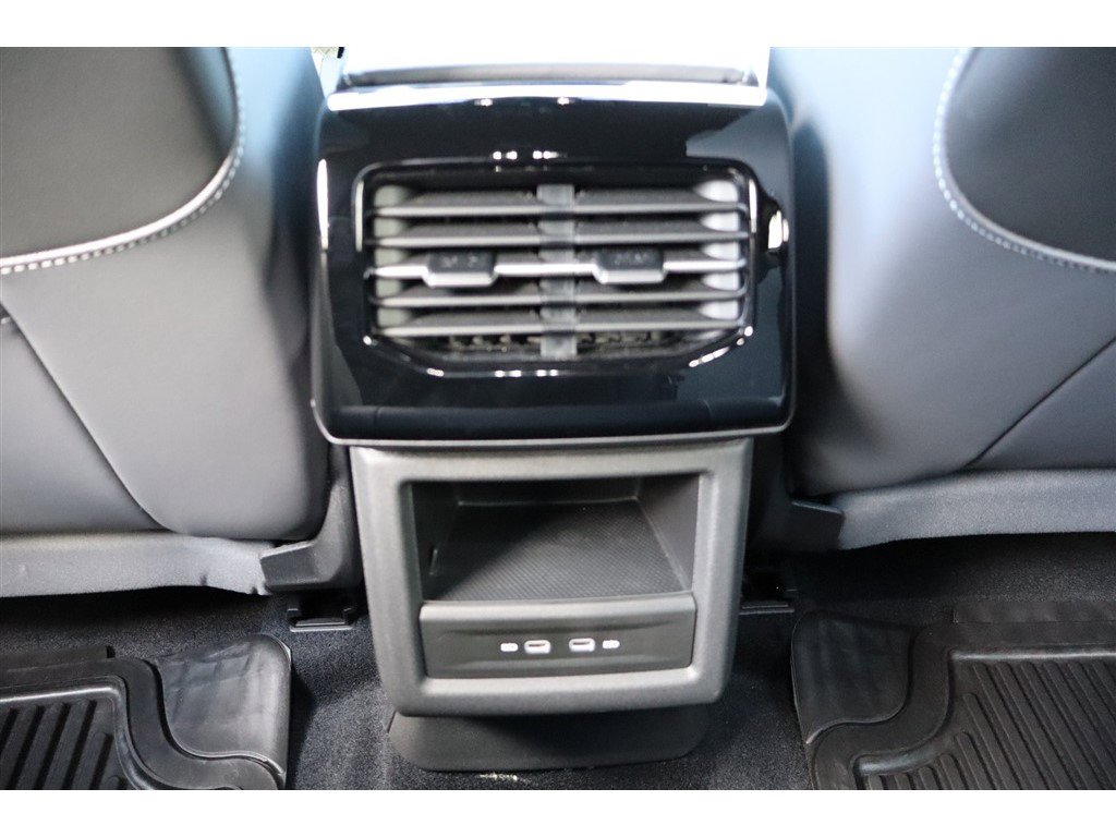 Used 2023 Volkswagen ID.4 Pro image 26