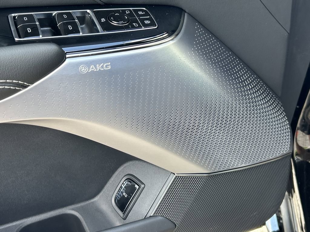 New 2026 Cadillac Lyriq V AWD/4WD image 19