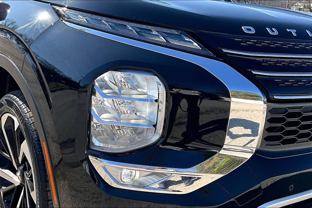 Used 2022 Mitsubishi Outlander SE image 31