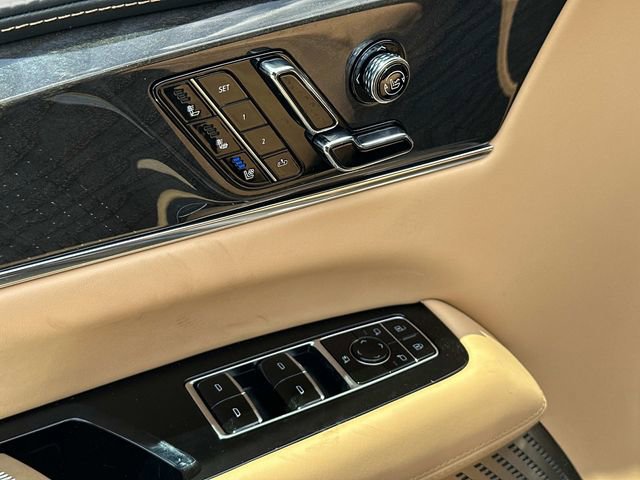 Used 2025 Cadillac Escalade IQ Luxury 2 AWD/4WD image 8