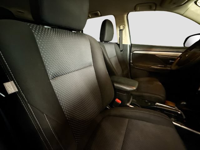 Used 2018 Mitsubishi Outlander ES FWD image 26