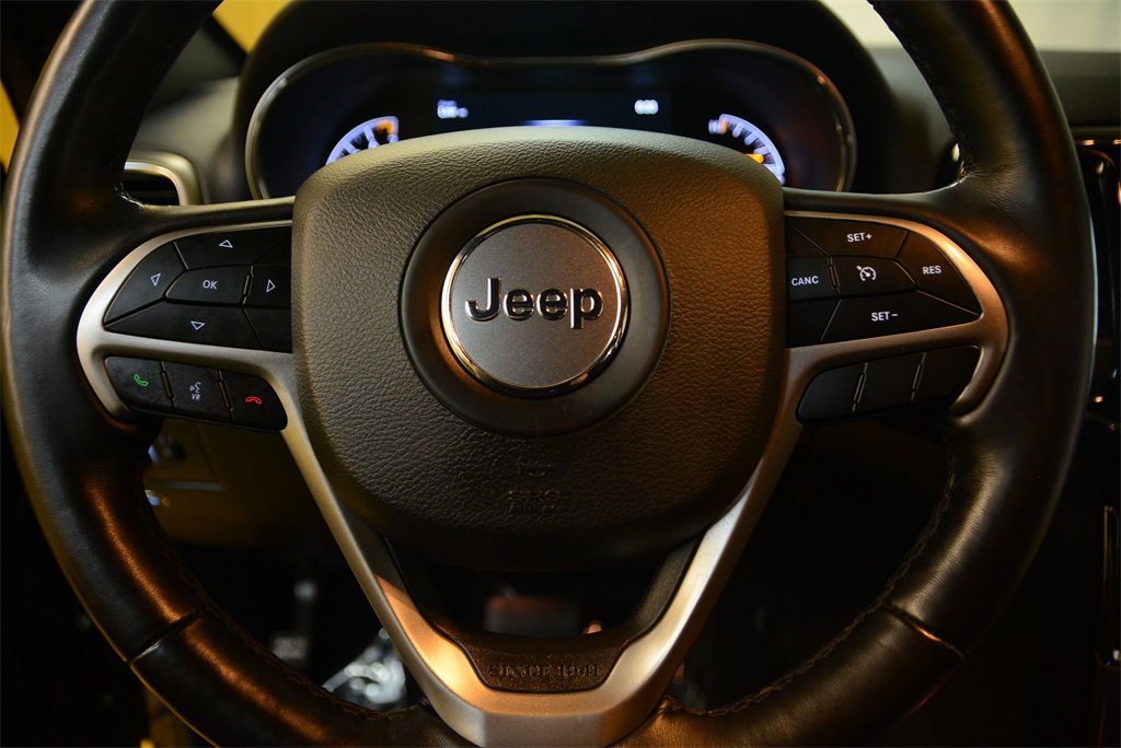 Used 2022 Jeep Grand Cherokee Laredo E w/ Security & Convenience Group image 19