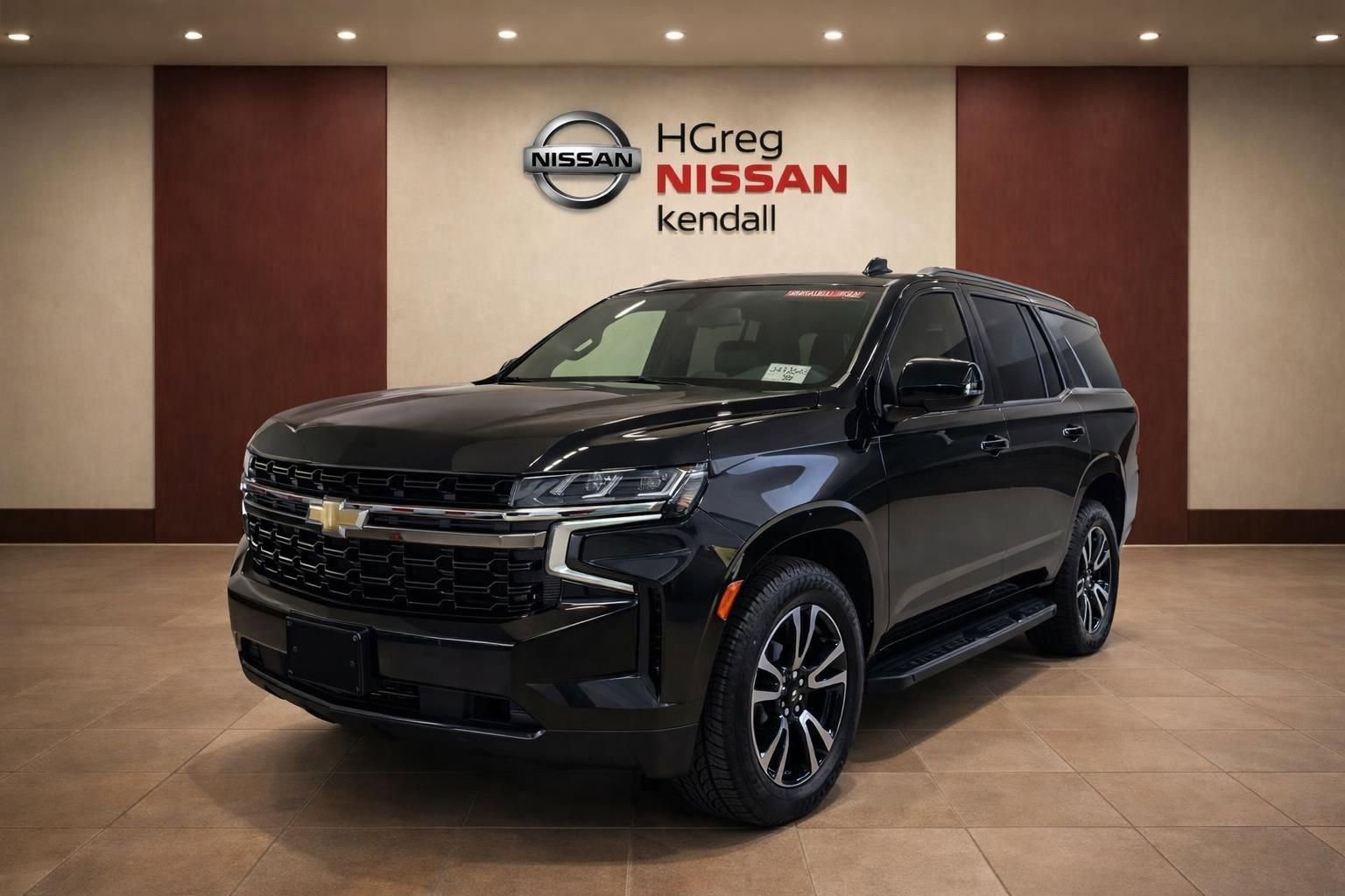 Used 2022 Chevrolet Tahoe 2WD w/ Remote Keyless Entry Package image 2