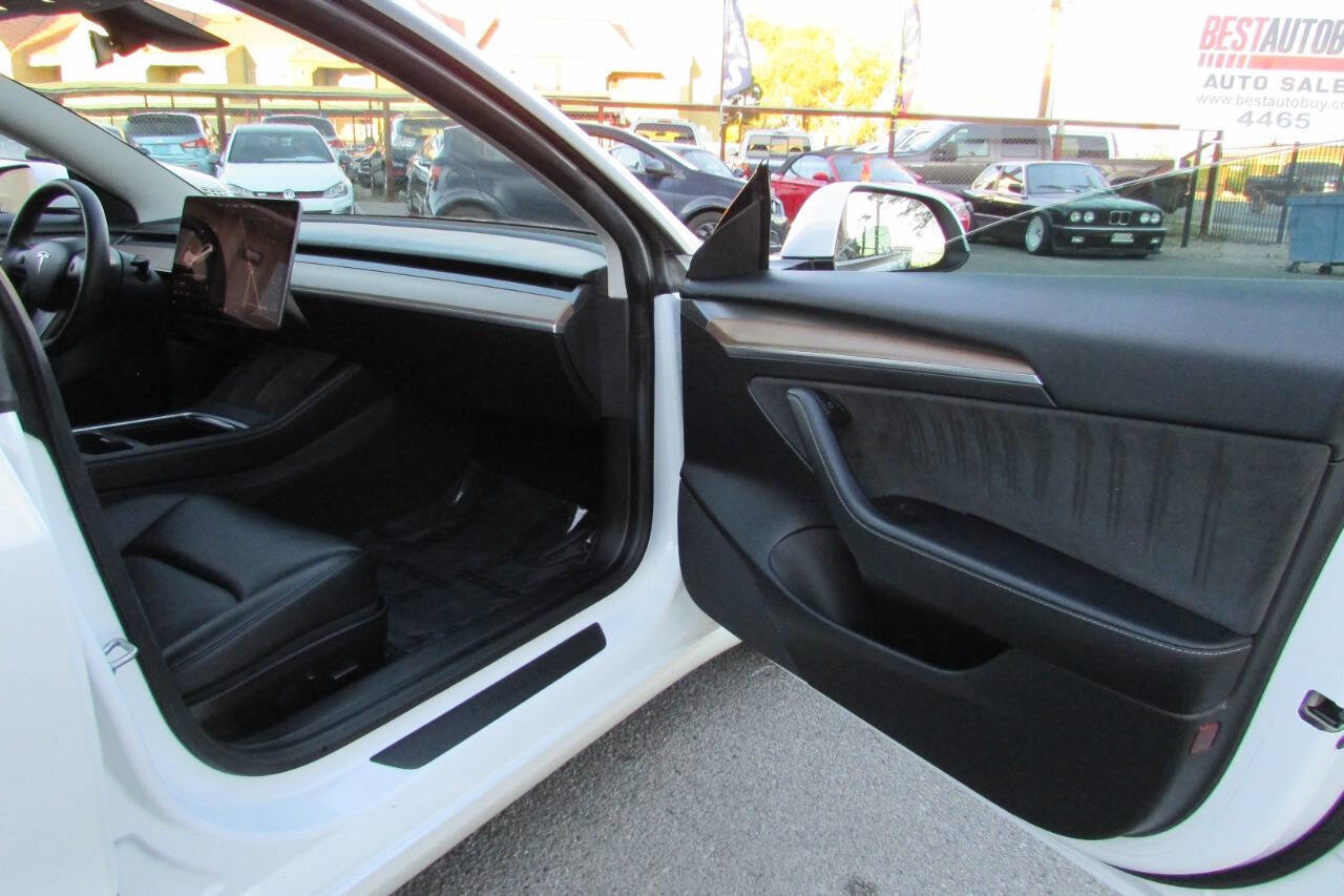 Used 2021 Tesla Model 3 Standard Range Plus image 26