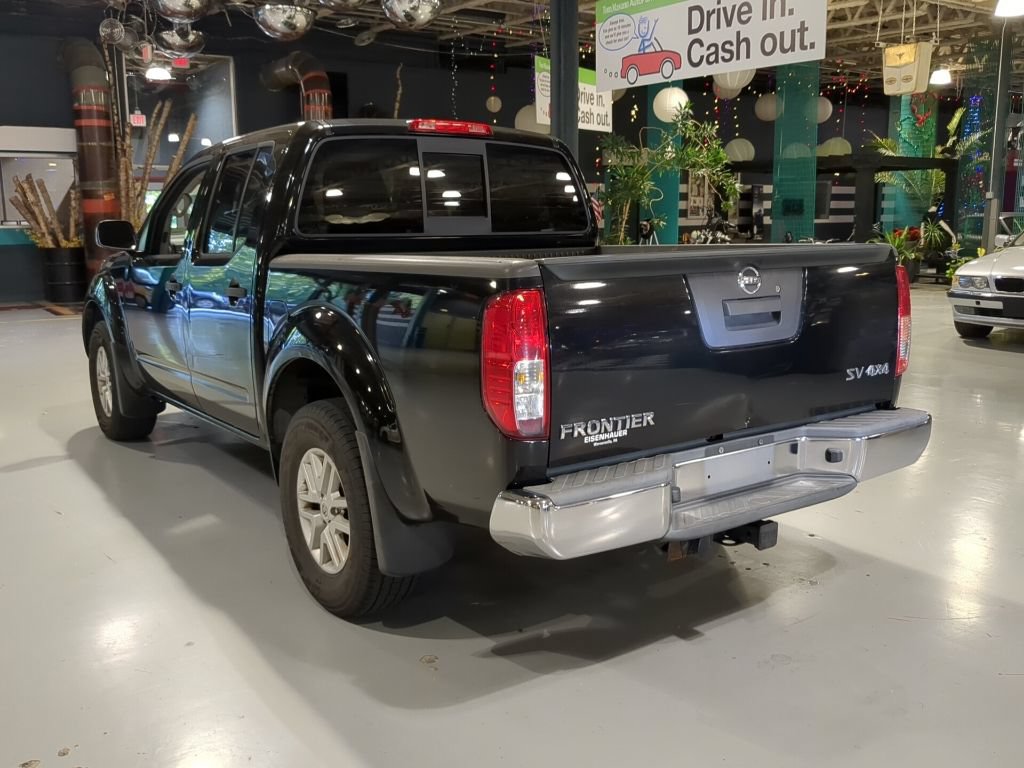 Used 2015 Nissan Frontier SV AWD/4WD image 9