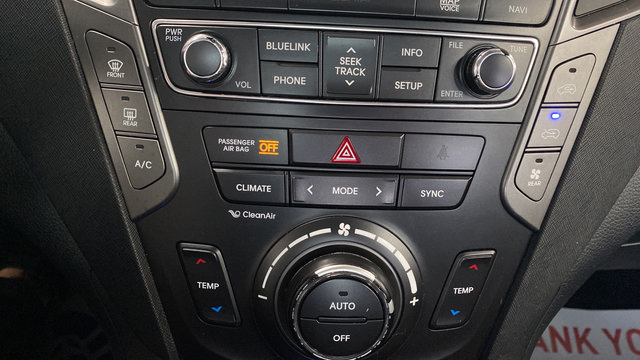 Used 2018 Hyundai Santa Fe Limited AWD/4WD image 18