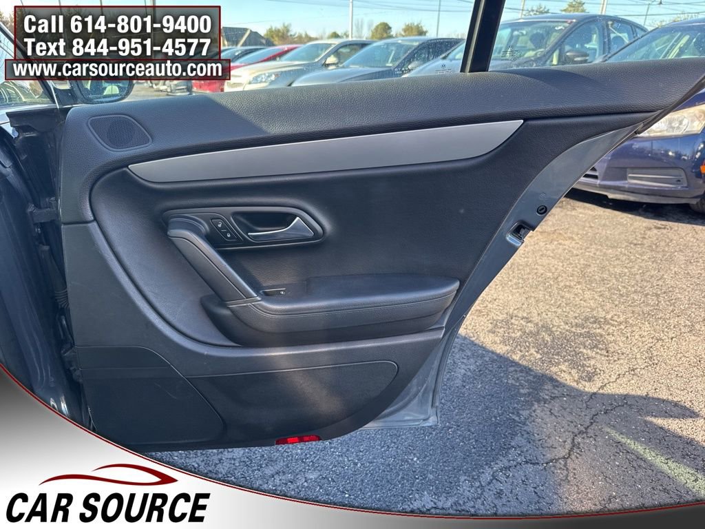 Used 2011 Volkswagen CC Sport image 21