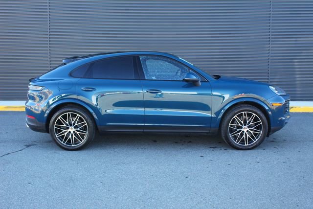 Certified 2025 Porsche Cayenne Coupe image 9