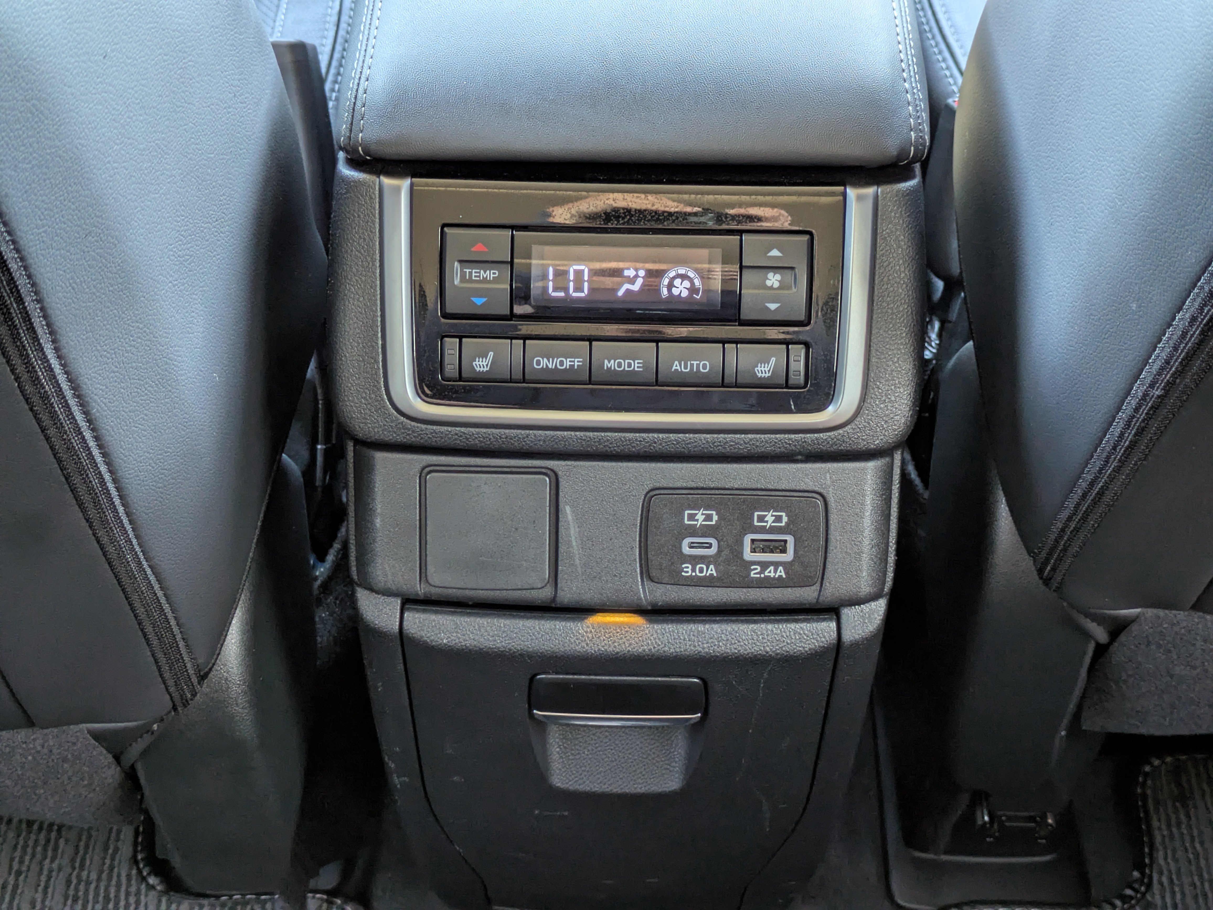 Used 2024 Subaru Ascent Limited w/ Technology Package AWD/4WD image 36