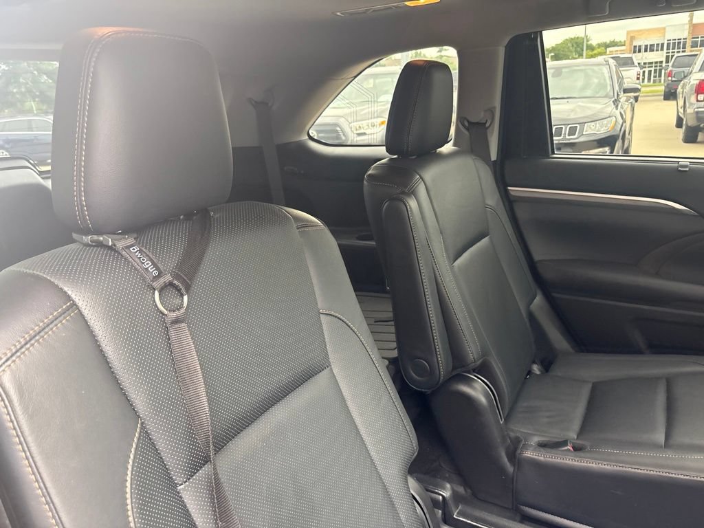 Used 2018 Toyota Highlander Limited w/ Protection Package #3 AWD/4WD image 34