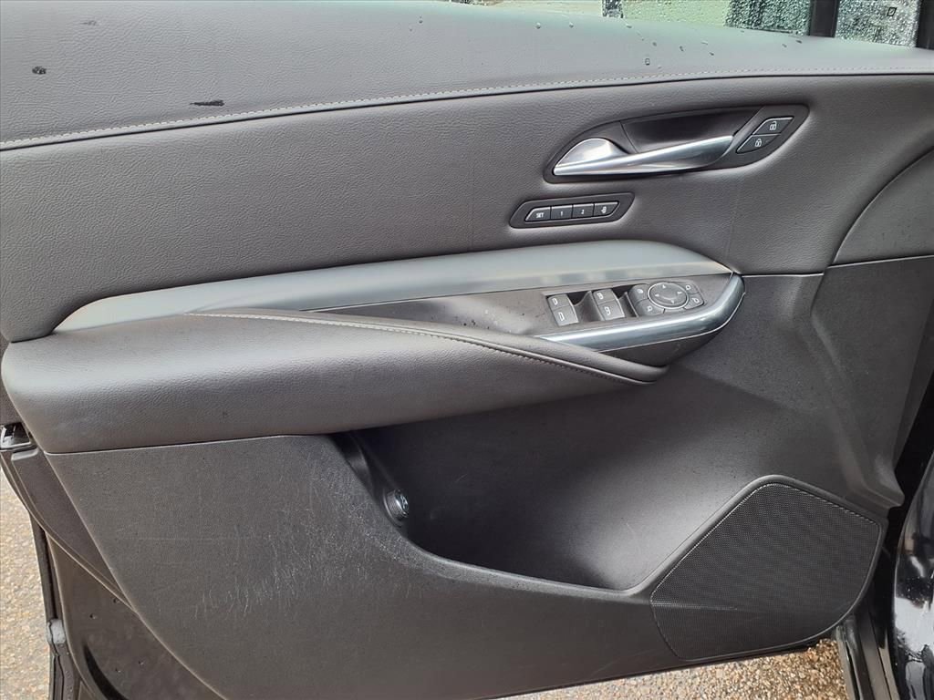 Used 2022 Cadillac XT4 Premium Luxury w/ Enhanced Visibility Package image 14