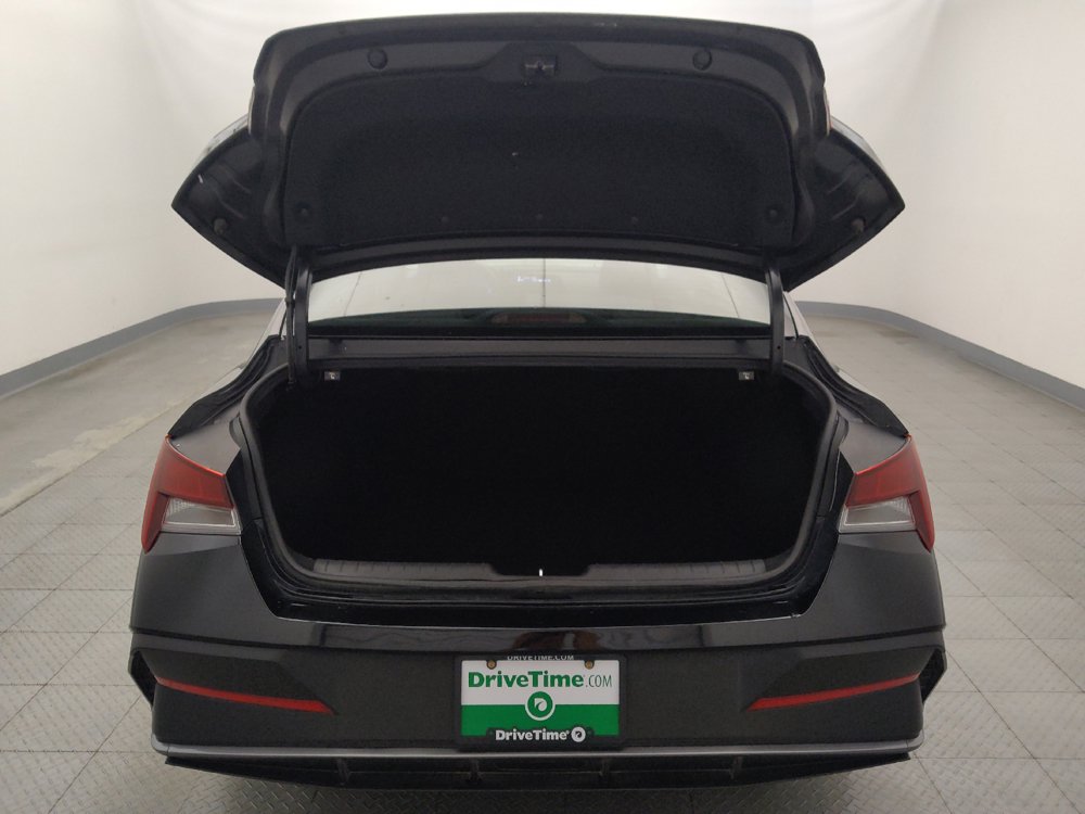 Used 2025 Hyundai Elantra Sport FWD image 29