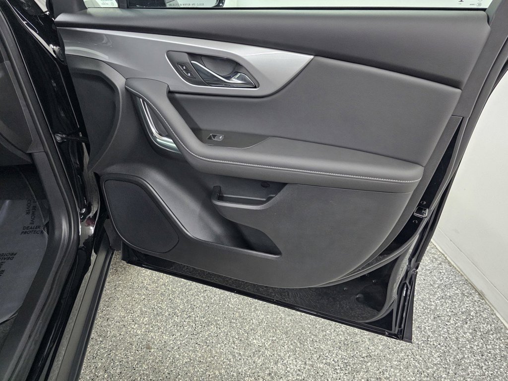 Used 2026 Chevrolet Blazer LT FWD image 22
