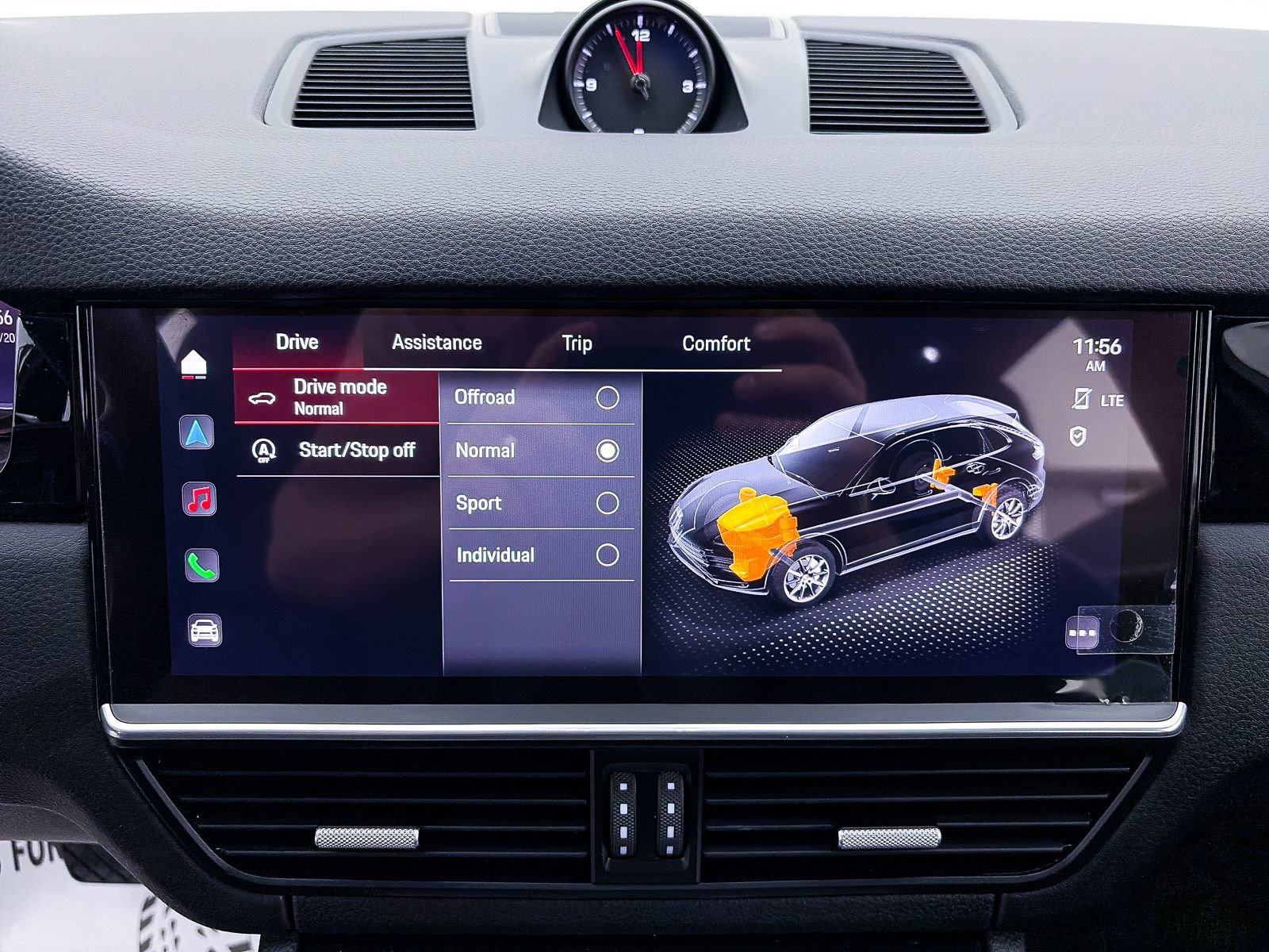 Used 2023 Porsche Cayenne image 24