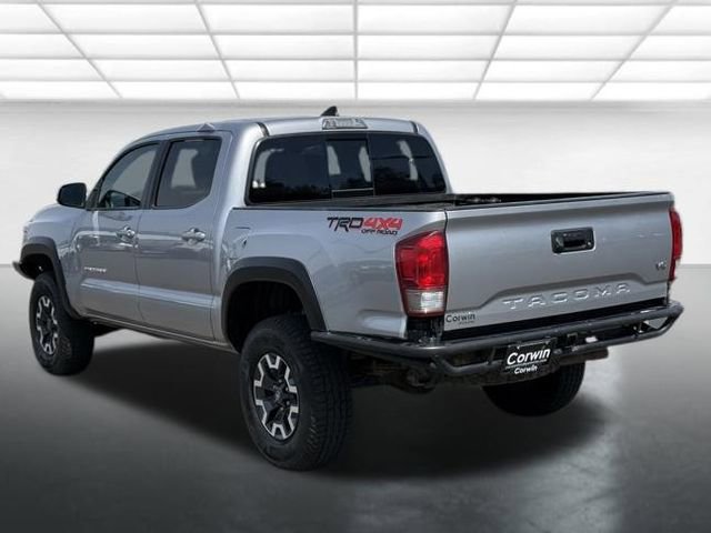 Used 2017 Toyota Tacoma TRD Off-Road AWD/4WD image 14