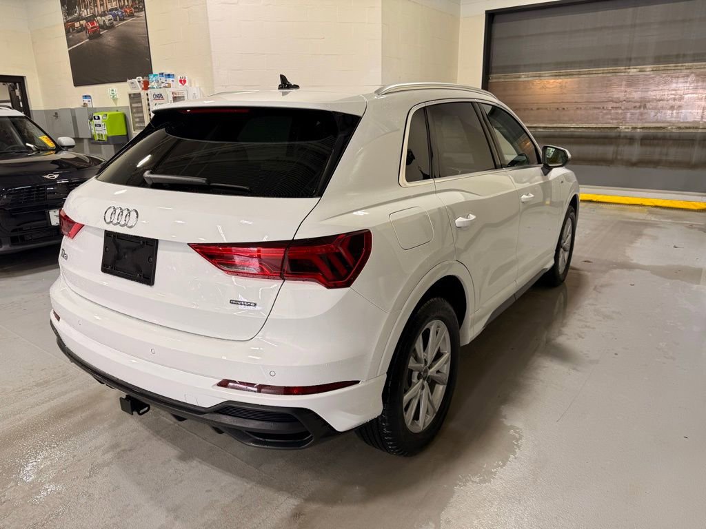 Used 2023 Audi Q3 2.0T Premium w/ Convenience Package image 6