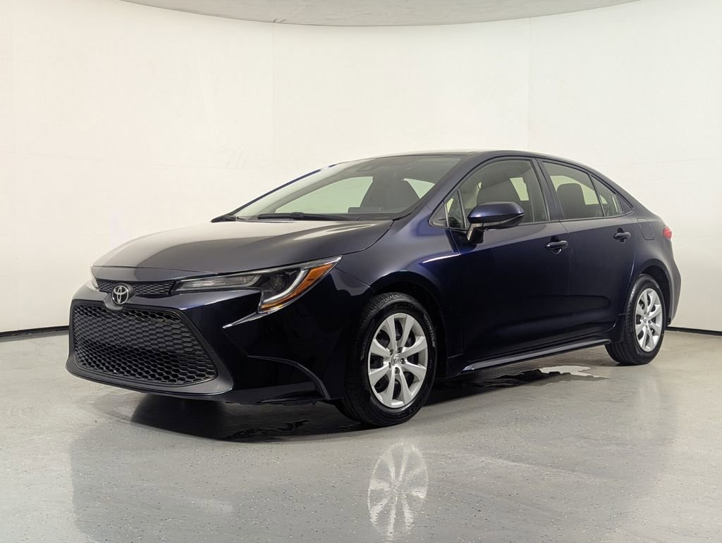 Used 2022 Toyota Corolla LE FWD image 3