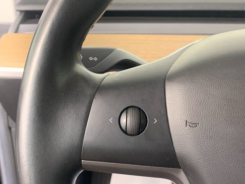Used 2019 Tesla Model 3 Mid Range image 17