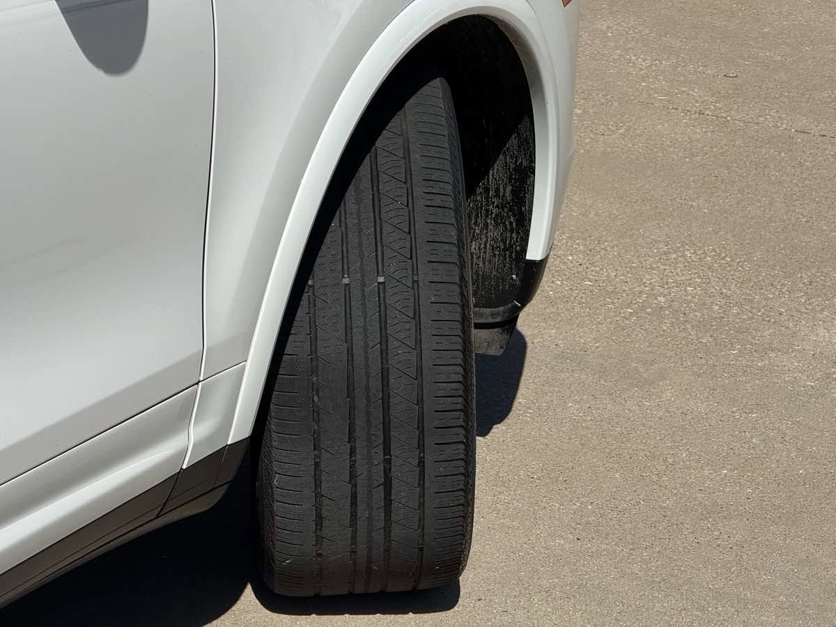 Used 2018 Porsche Cayenne Platinum Edition image 65