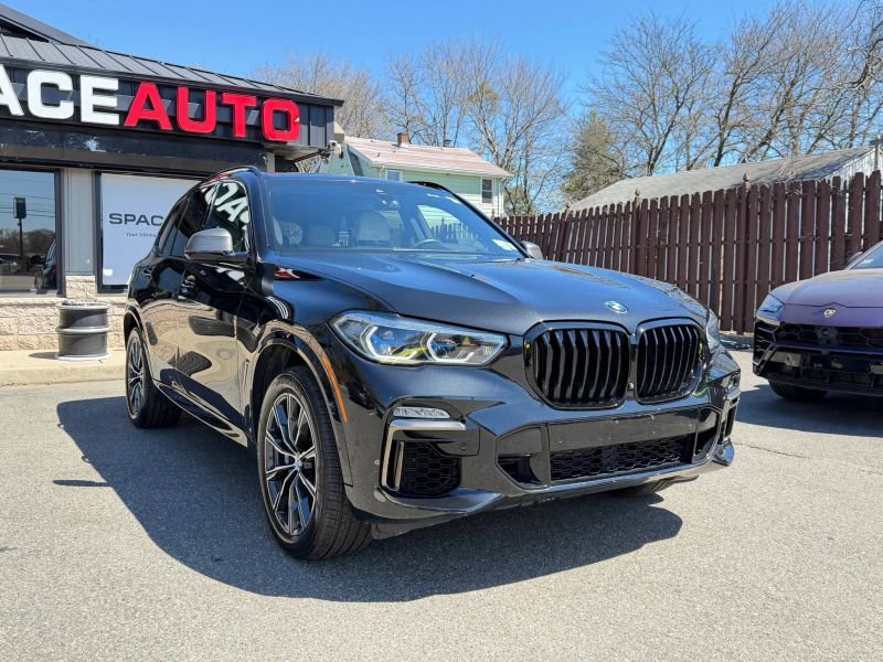 Used 2020 BMW X5 M50i w/ Executive Package image 3