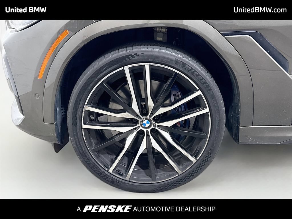 Used 2021 BMW X6 M50i w/ Executive Package AWD/4WD image 2