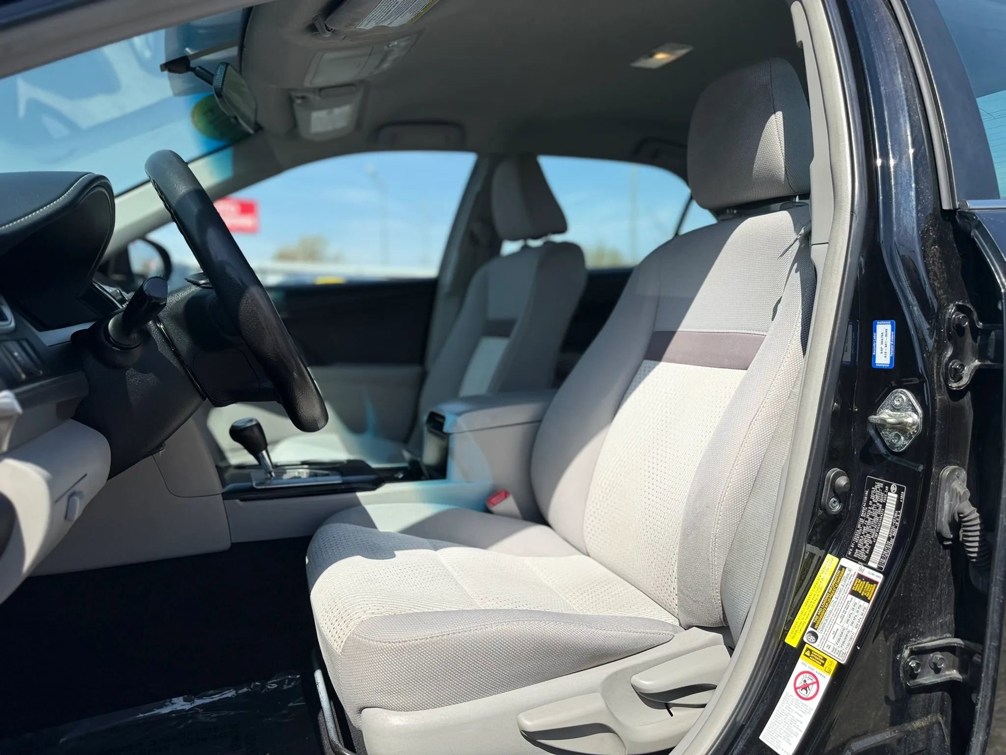 Used 2014 Toyota Camry LE image 13