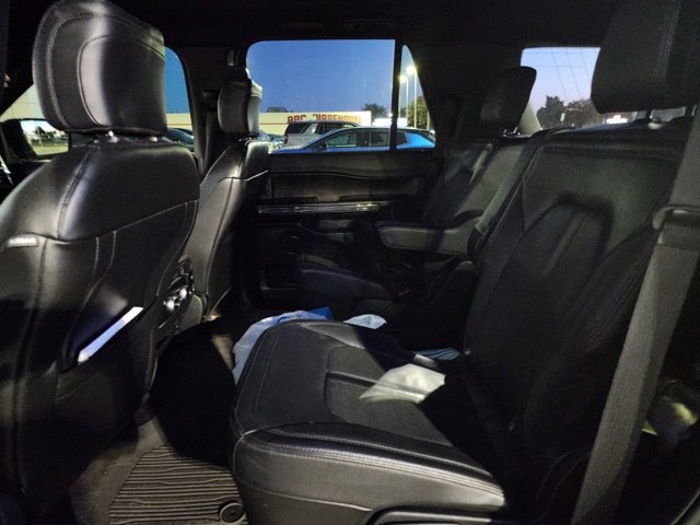 Used 2020 Ford Expedition Limited w/ Special Edition Package AWD/4WD image 7
