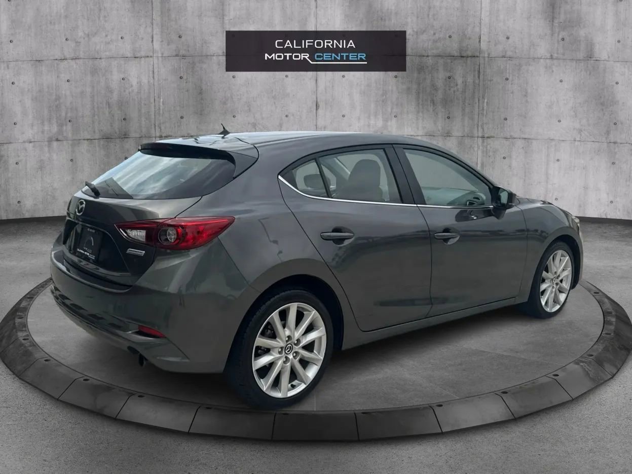 Used 2017 MAZDA MAZDA3 Touring FWD image 5