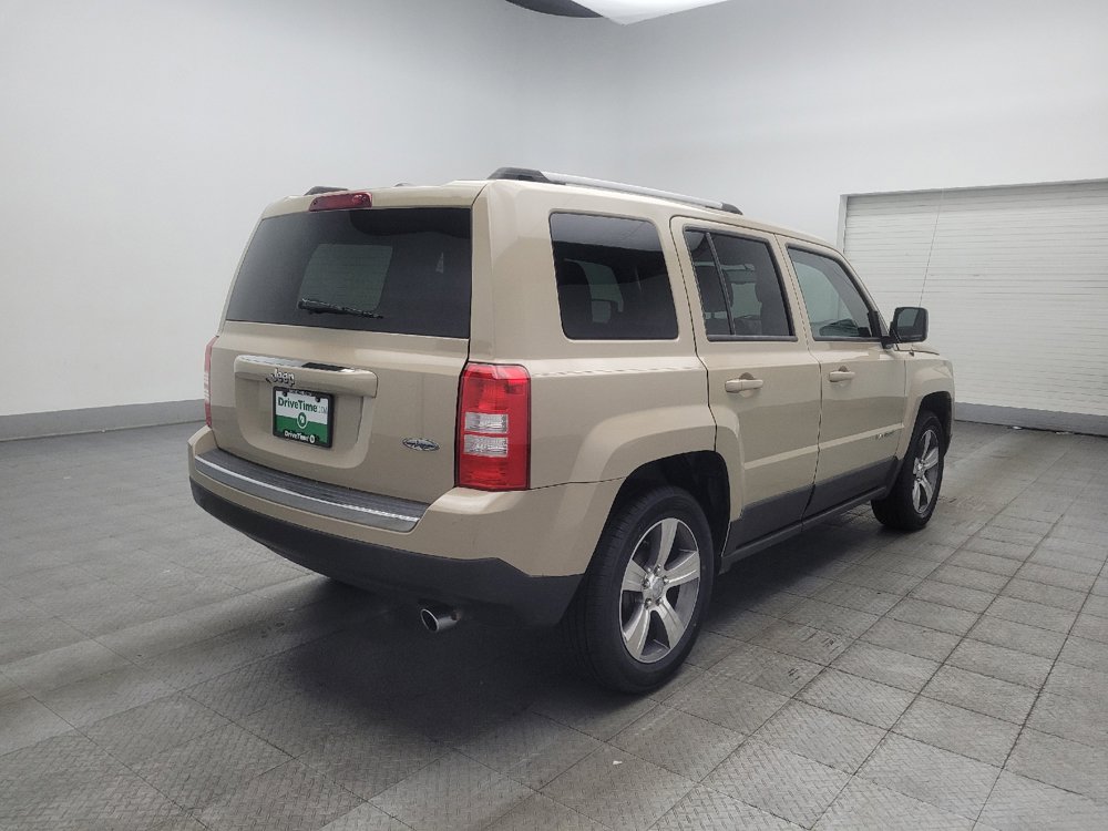 Used 2017 Jeep Patriot High Altitude FWD image 9
