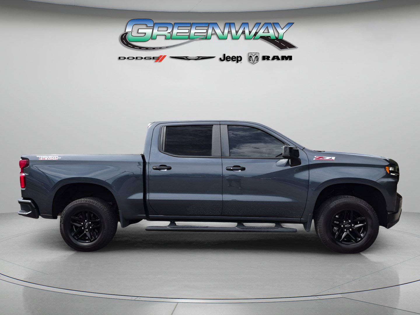 Used 2021 Chevrolet Silverado 1500 LT Trail Boss w/ Convenience Package II AWD/4WD image 4