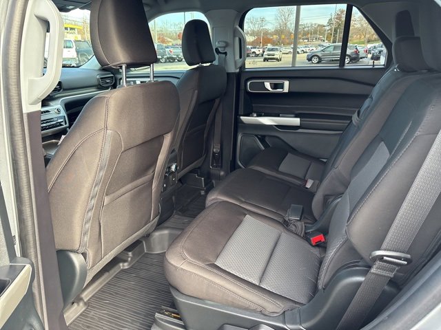 Used 2022 Ford Explorer XLT image 18