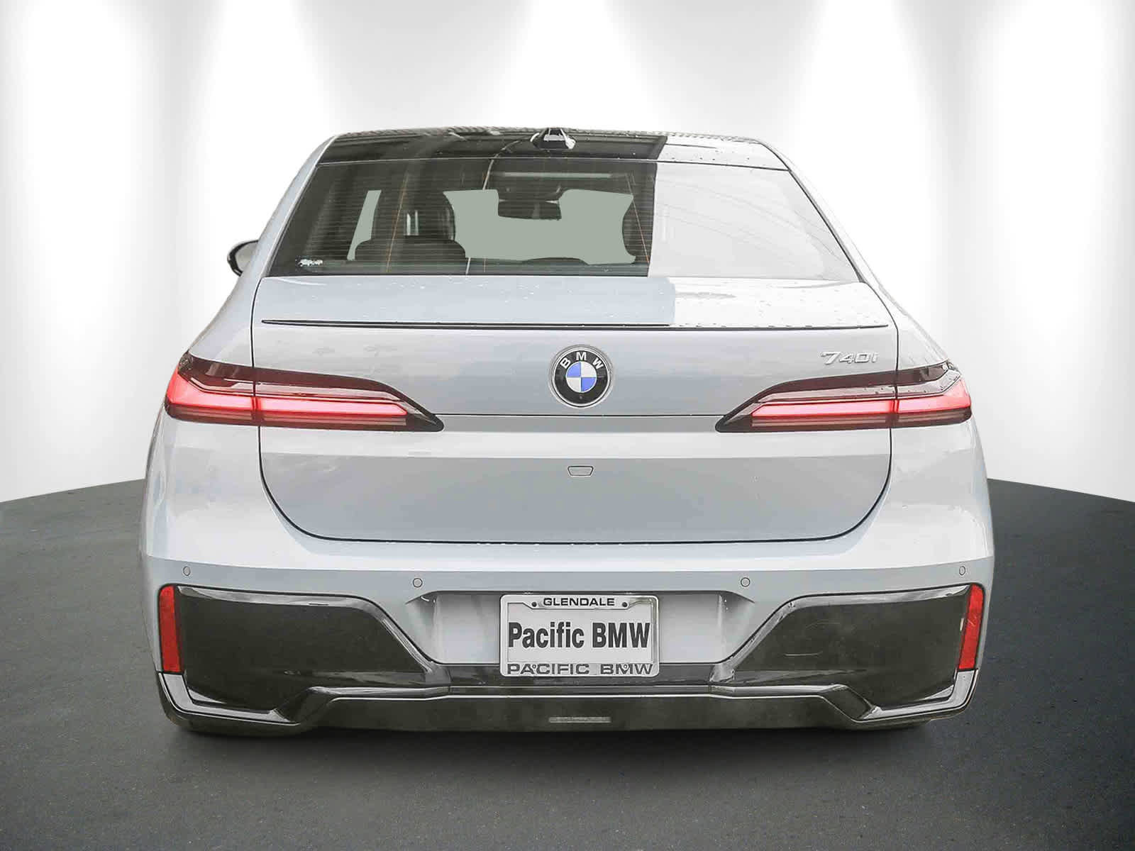 New 2026 BMW 740i image 5