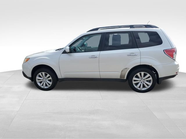 Used 2011 Subaru Forester 2.5X Premium w/ All-Weather Pkg AWD/4WD image 7