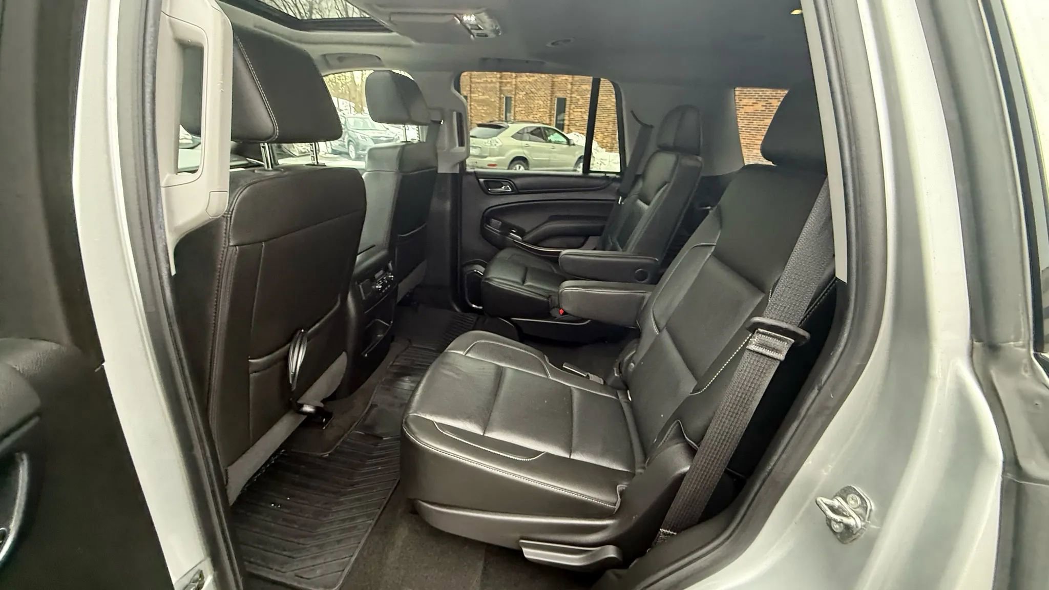Used 2018 GMC Yukon SLT w/ Open Road Package image 24