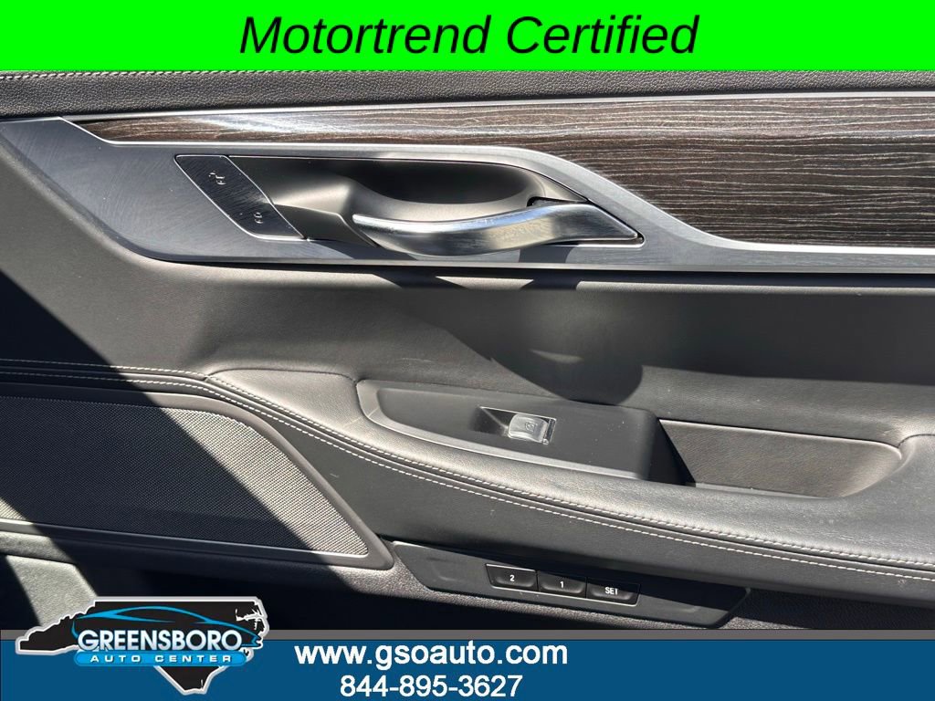 Used 2019 BMW 750i w/ M Sport Package RWD image 20