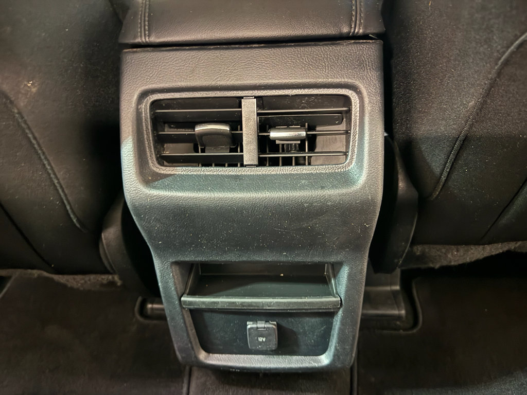 Used 2019 Ford Edge SE image 26