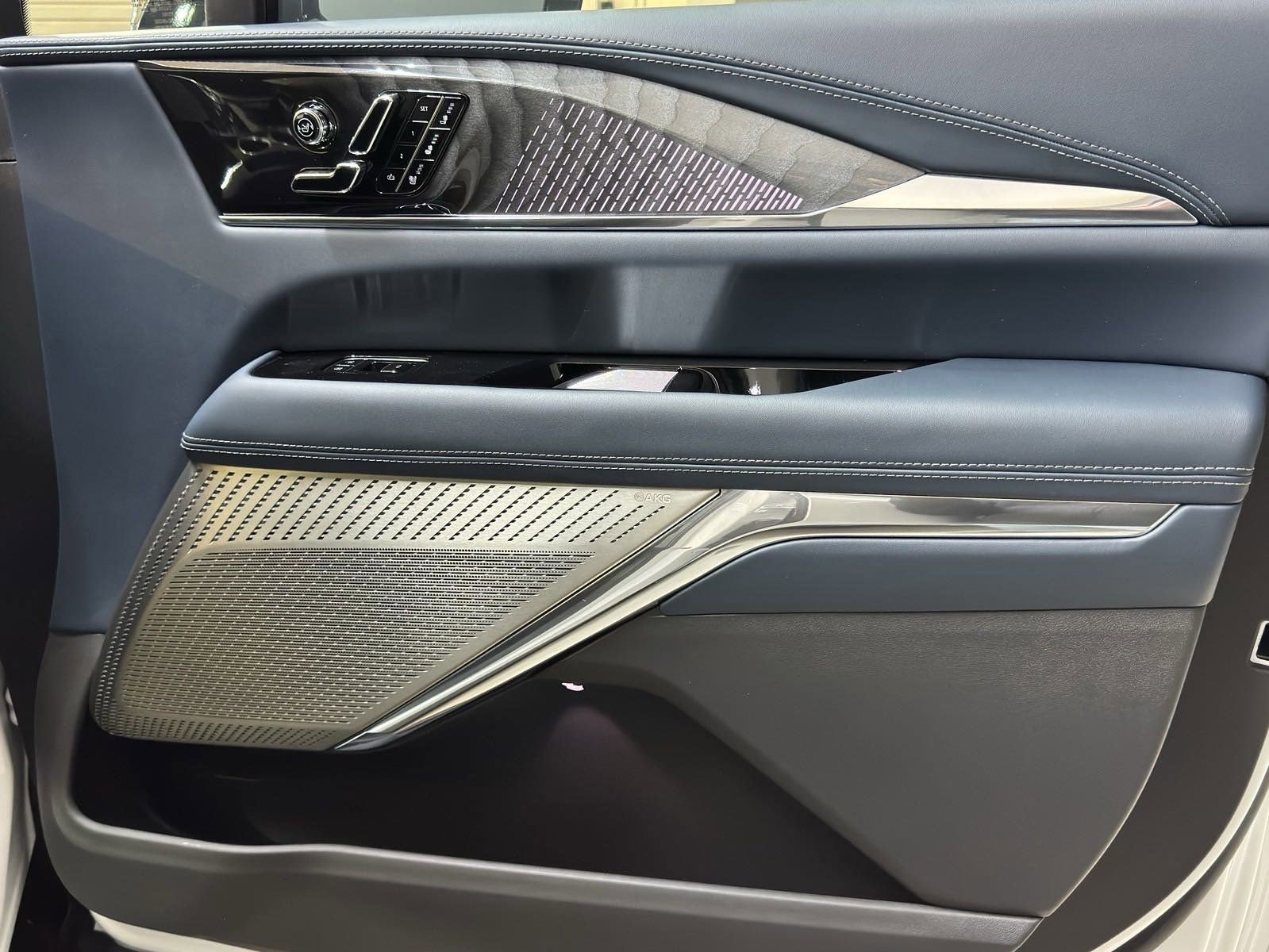 New 2025 Cadillac Escalade IQ Luxury 2 image 59