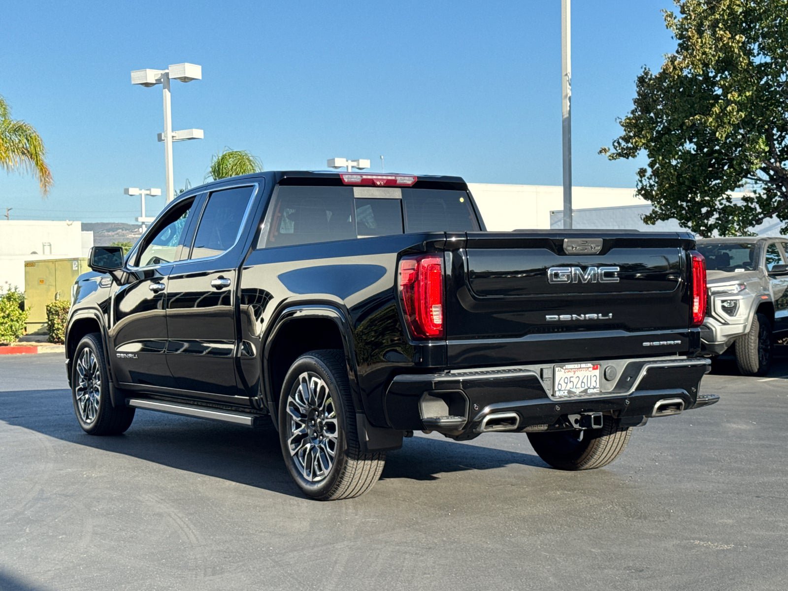 Certified 2023 GMC Sierra 1500 Denali Ultimate AWD/4WD image 13