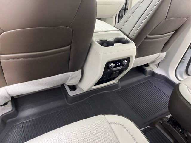 Used 2025 GMC Acadia Denali w/ Super Cruise Package image 43