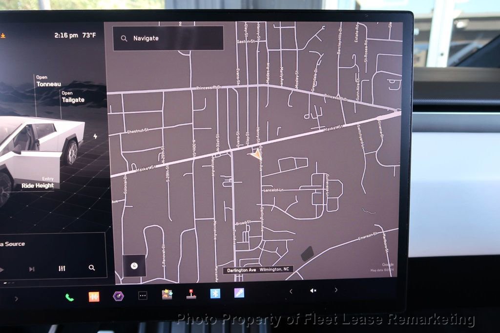 Used 2024 Tesla Cybertruck AWD Crew Cab image 47