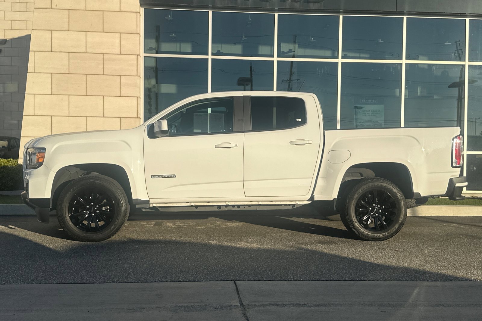 Used 2022 GMC Canyon Elevation w/ Trailering Package image 7