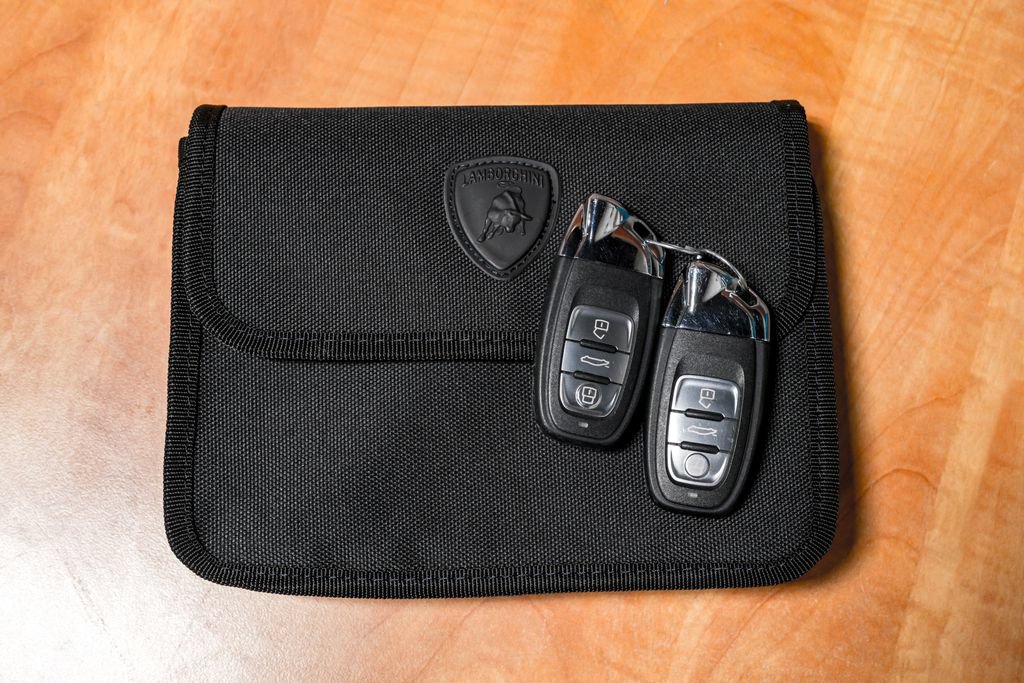 Used 2020 Lamborghini Huracan EVO RWD image 56