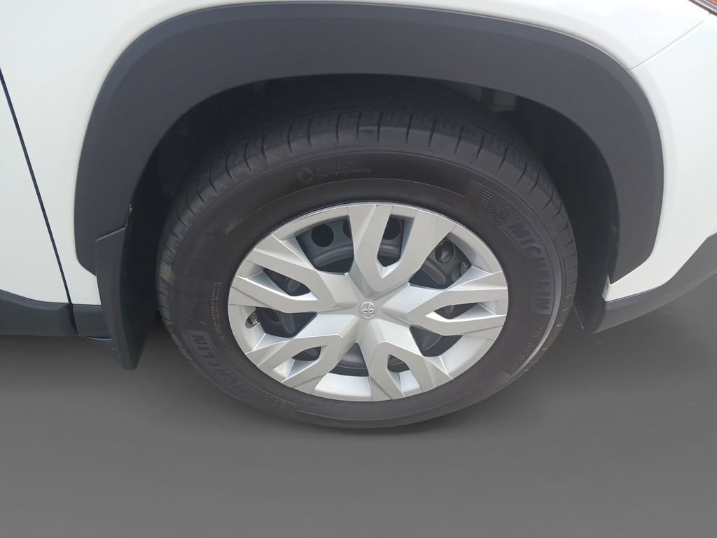Used 2022 Toyota Corolla Cross L FWD image 16