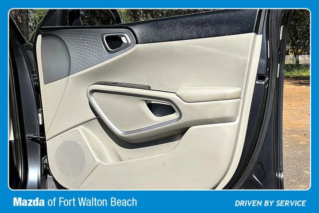 Used 2020 Kia Soul LX image 25