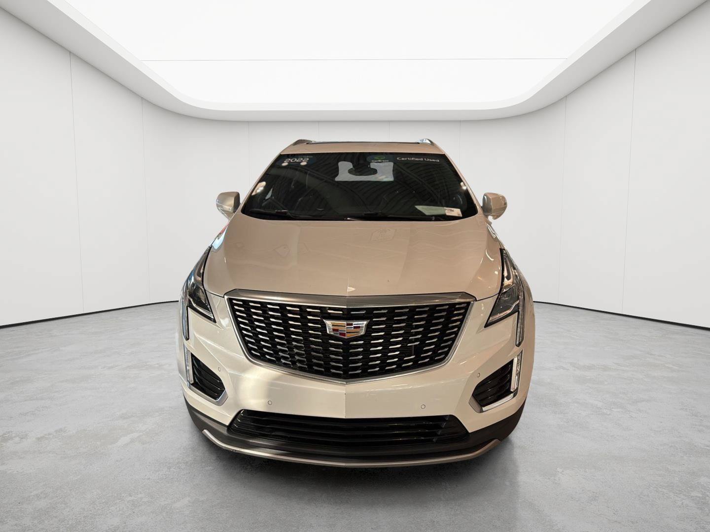 Certified 2022 Cadillac XT5 Premium Luxury w/ LPO, Floor Liner Package AWD/4WD image 2