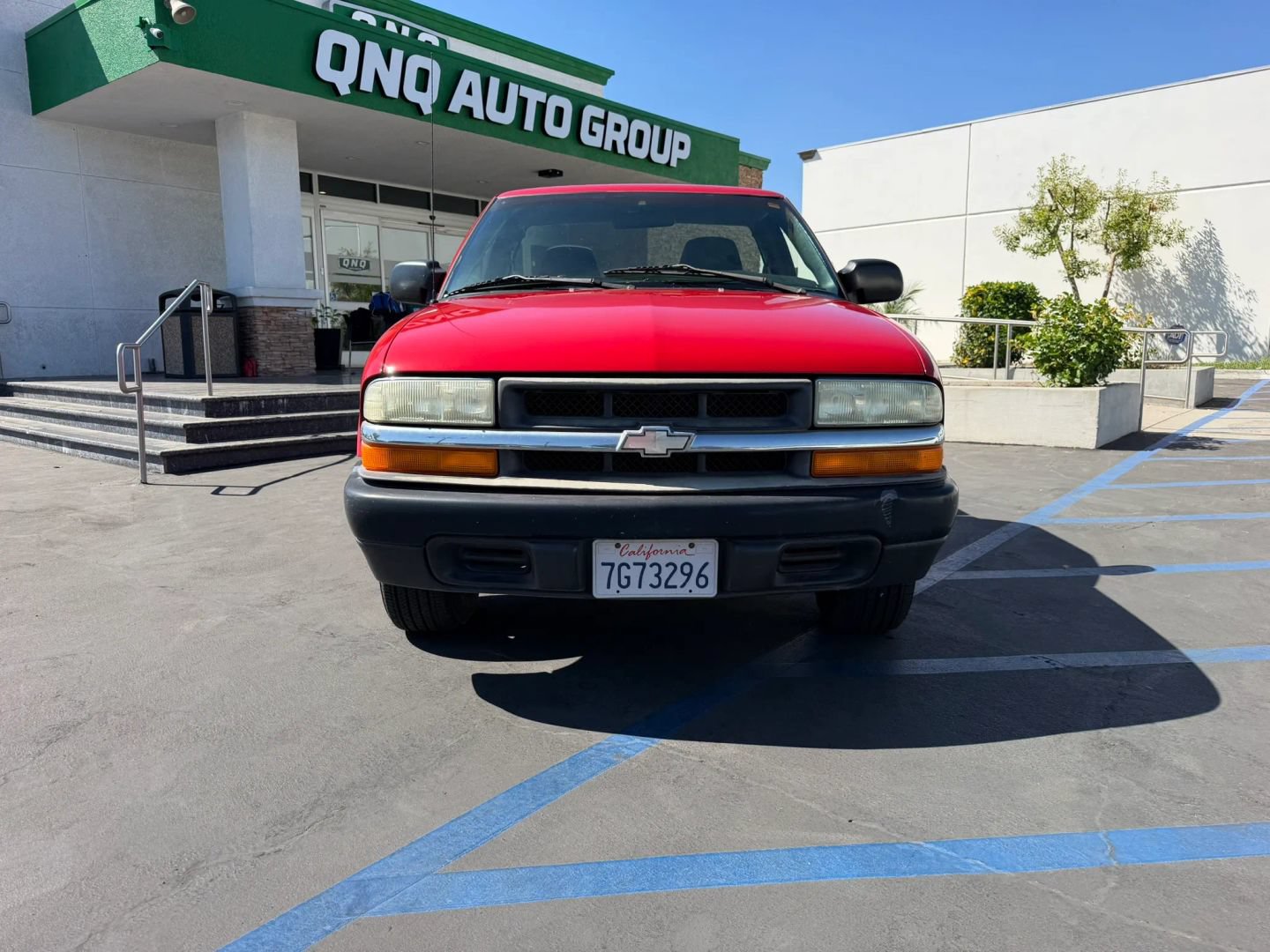 Used 2003 Chevrolet S10 Pickup 2WD Regular Cab image 2