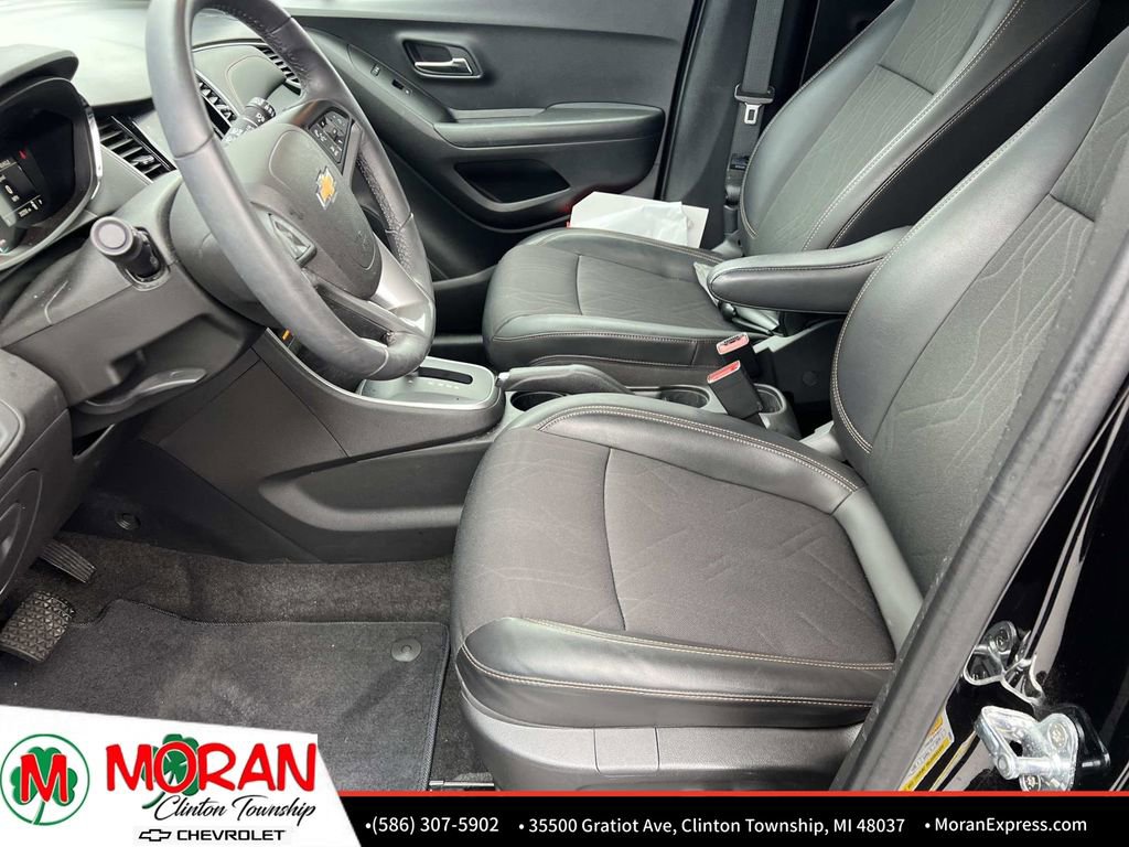 Certified 2022 Chevrolet Trax LT w/ LT Convenience Package image 17