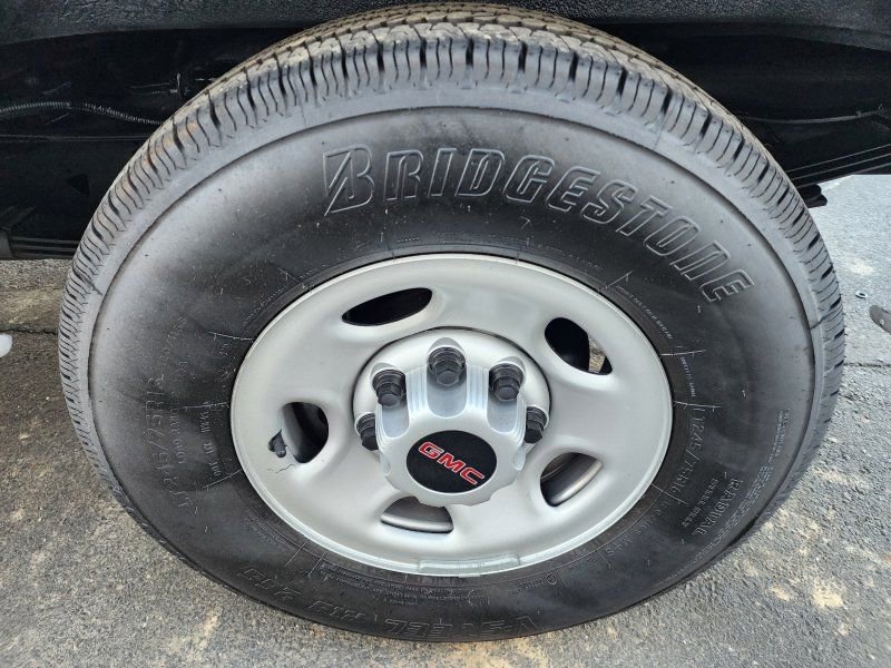 Used 2023 GMC Savana 2500 w/ Driver Convenience Package image 14